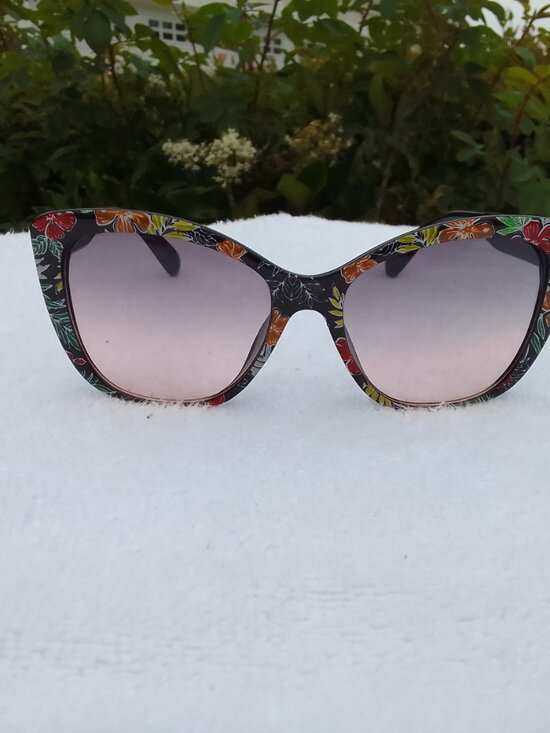 Bundle fashion sunglasses&Dolce&Gabbana sunglasses, brand new